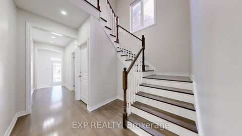Photo 16 at 552 Mactier Drive S, Kleinburg, Vaughan