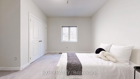 Photo 24 at 552 Mactier Drive S, Kleinburg, Vaughan