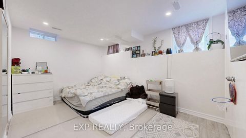 Photo 27 at 552 Mactier Drive S, Kleinburg, Vaughan