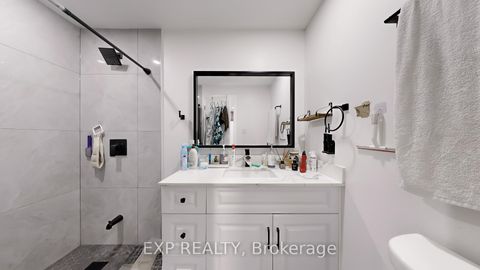 Photo 29 at 552 Mactier Drive S, Kleinburg, Vaughan