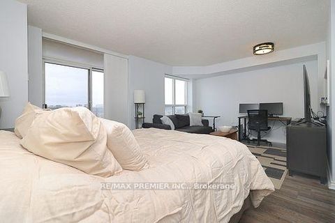 Photo 3 at 721 - 650 Lawrence Avenue, Lawrence, Toronto