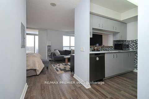 Photo 10 at 721 - 650 Lawrence Avenue, Lawrence, Toronto