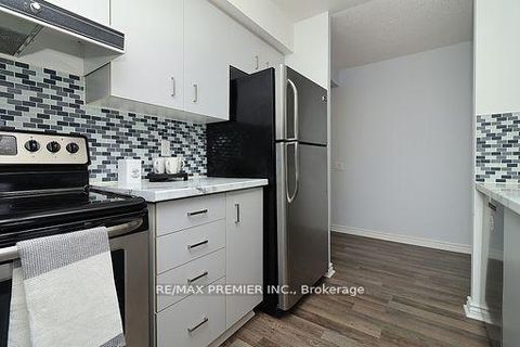 Photo 13 at 721 - 650 Lawrence Avenue, Lawrence, Toronto