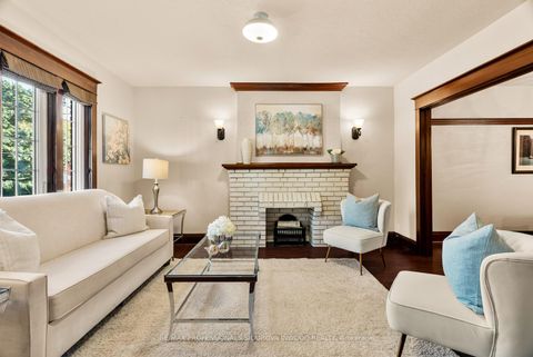 Photo 3 at 114 Jane Street, Bloor West Village, Toronto