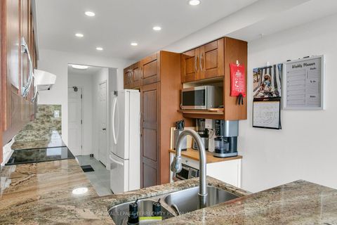 Photo 9 at 413 - 175 Cedar Avenue, Harding, Richmond Hill