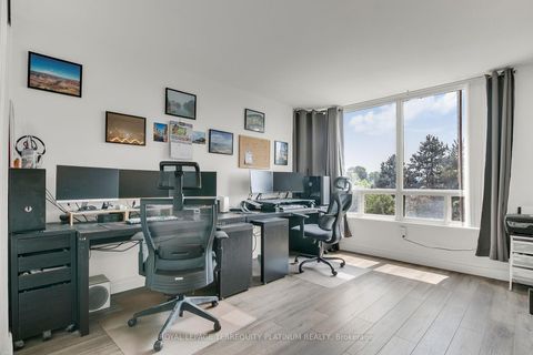 Photo 15 at 413 - 175 Cedar Avenue, Harding, Richmond Hill
