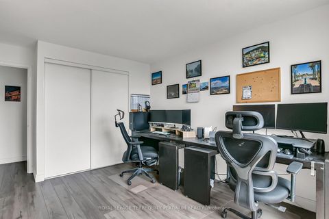 Photo 16 at 413 - 175 Cedar Avenue, Harding, Richmond Hill