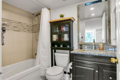 Photo 17 at 413 - 175 Cedar Avenue, Harding, Richmond Hill