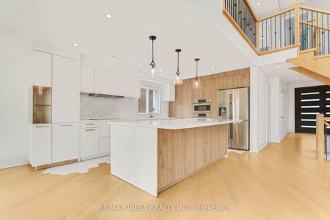 Photo 4 at 130 Saturn Road, Markland Wood, Toronto