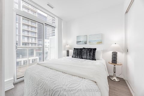 Photo 4 at 812 - 783 Bathurst Street, University, Toronto