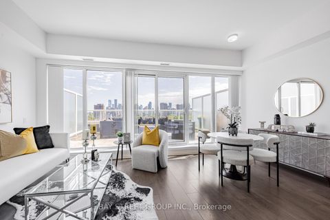 Photo 13 at 812 - 783 Bathurst Street, University, Toronto