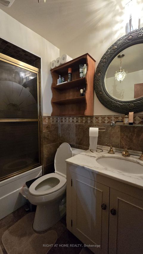 Photo 16 at 12 Fairglen Avenue, L'Amoreaux, Toronto