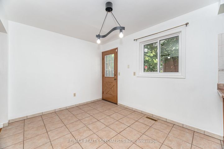 Photo 20 at 30 Linkdale Road, Brampton North, Brampton