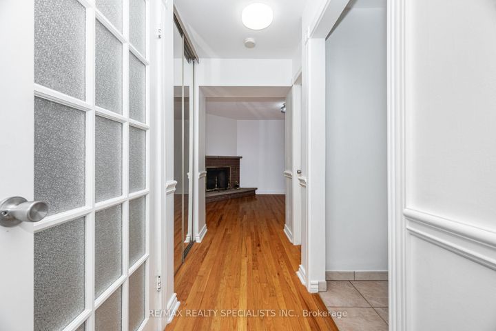 Photo 23 at 30 Linkdale Road, Brampton North, Brampton
