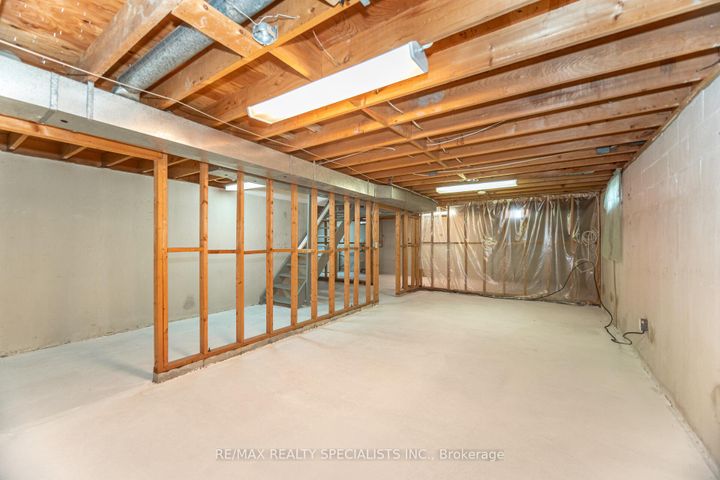 Photo 43 at 30 Linkdale Road, Brampton North, Brampton