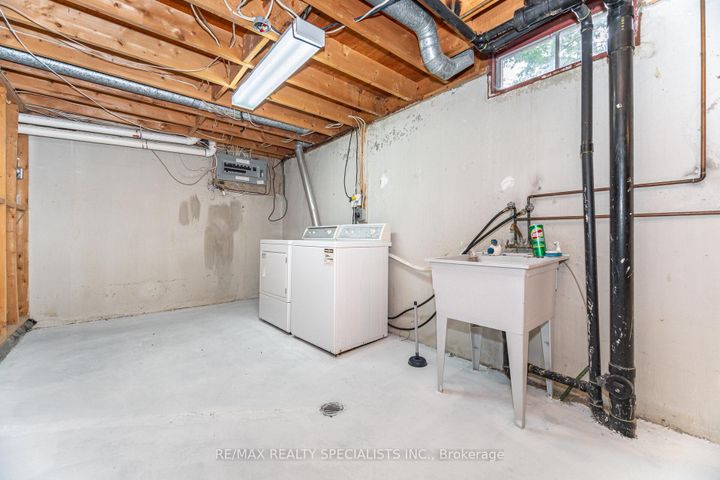 Photo 44 at 30 Linkdale Road, Brampton North, Brampton