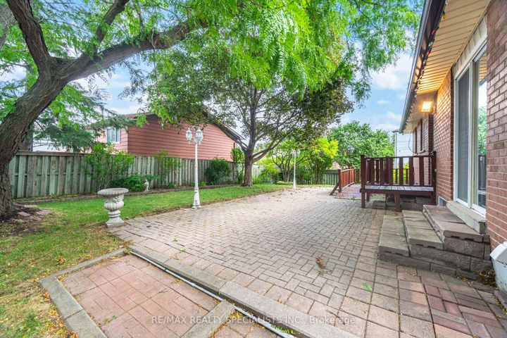 Photo 45 at 30 Linkdale Road, Brampton North, Brampton