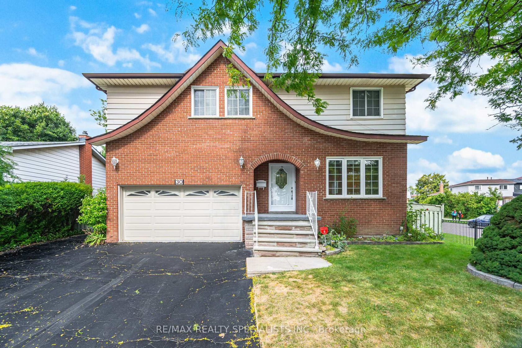30 Linkdale Road, Brampton North, Brampton 2