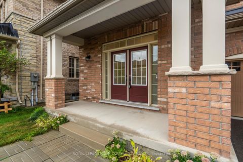 Photo 2 at 23 Pelee Avenue, Kleinburg, Vaughan