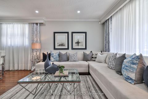 Photo 3 at 34 Alpaca Drive, Woburn, Toronto