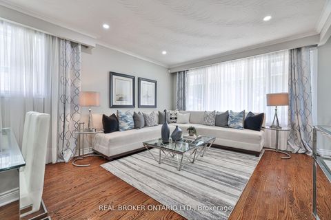 Photo 4 at 34 Alpaca Drive, Woburn, Toronto