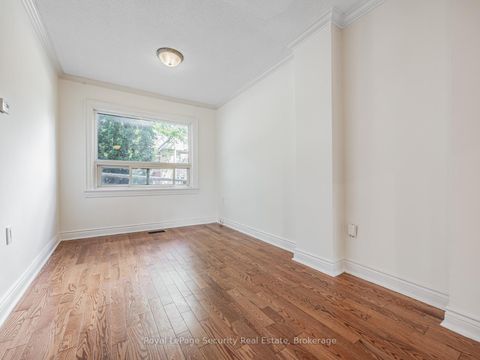 Photo 9 at 147 Hope Street, Davenport, Toronto