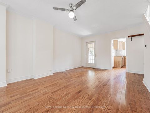 Photo 14 at 147 Hope Street, Davenport, Toronto