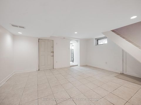 Photo 17 at 147 Hope Street, Davenport, Toronto
