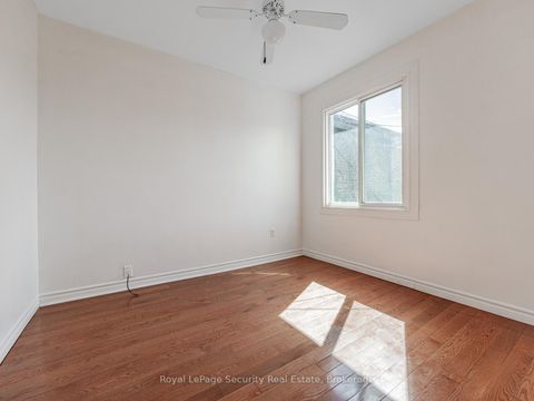 Photo 25 at 147 Hope Street, Davenport, Toronto