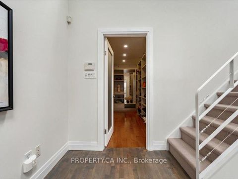Photo 8 at 204 - 670 Richmond Street W, Niagara, Toronto