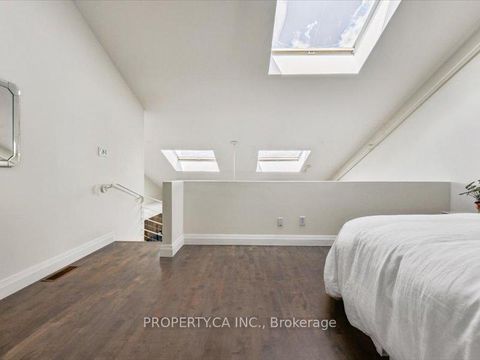Photo 13 at 204 - 670 Richmond Street W, Niagara, Toronto