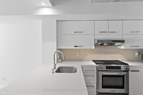 Photo 13 at 123 - 55 Stewart Street, Waterfront Communities C1, Toronto