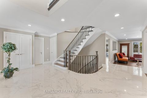 Photo 7 at 186 Wigwoss Drive, East Woodbridge, Vaughan