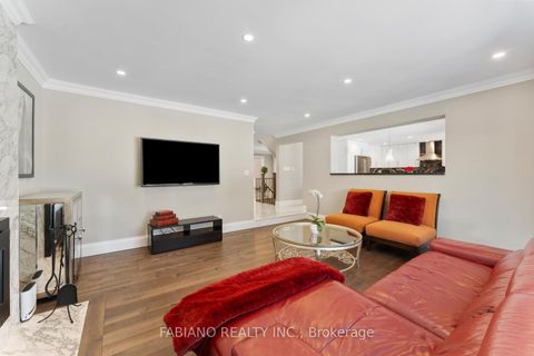 Photo 9 at 186 Wigwoss Drive, East Woodbridge, Vaughan