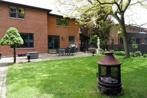 Photo 13 at 186 Wigwoss Drive, East Woodbridge, Vaughan