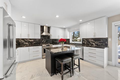 Photo 14 at 186 Wigwoss Drive, East Woodbridge, Vaughan