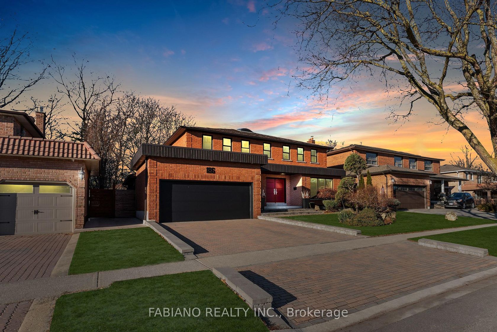 186 Wigwoss Drive, East Woodbridge, Vaughan 