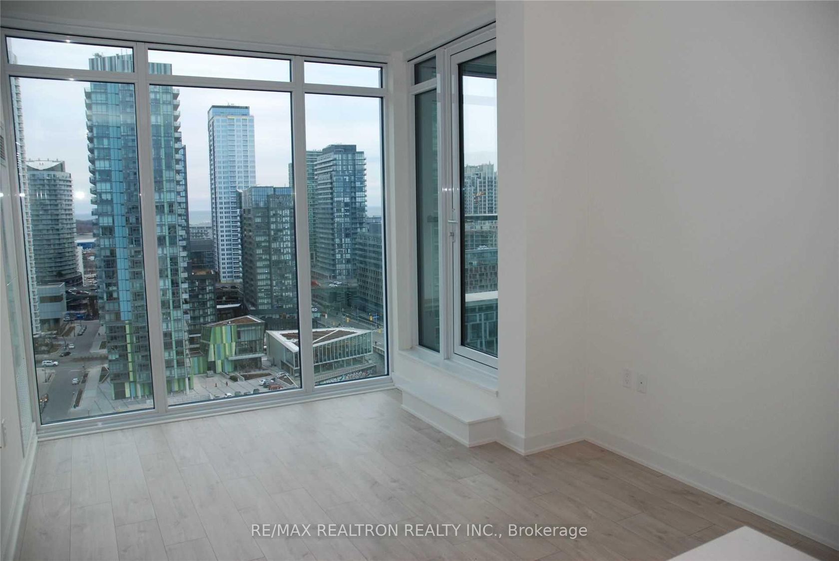 1703 - 576 Front Street W, Waterfront Communities C1, Toronto 