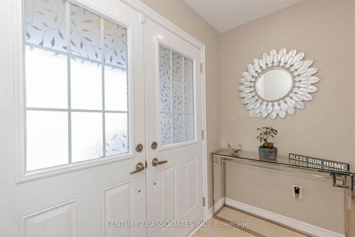 Photo 2 at 4622 Keystone Crescent, Alton, Burlington