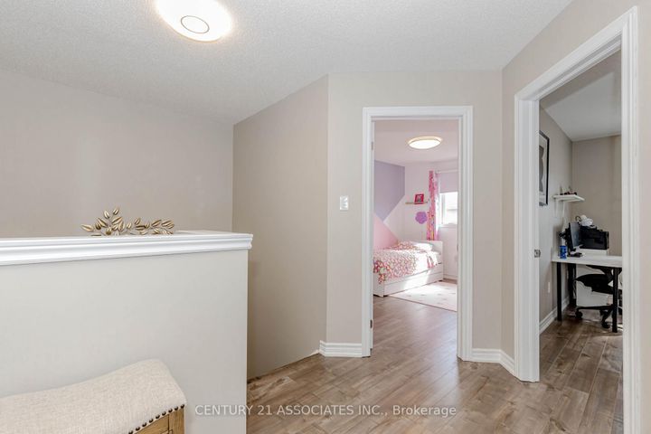 Photo 11 at 4622 Keystone Crescent, Alton, Burlington