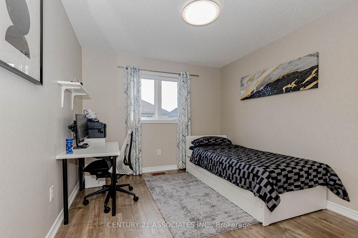 Photo 13 at 4622 Keystone Crescent, Alton, Burlington
