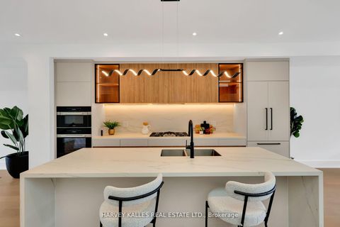 Photo 8 at 171 Belsize Drive, Mount Pleasant West, Toronto