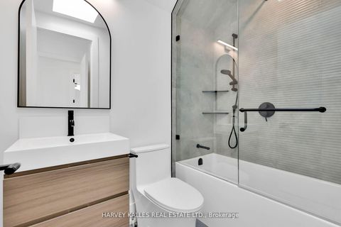 Photo 30 at 171 Belsize Drive, Mount Pleasant West, Toronto