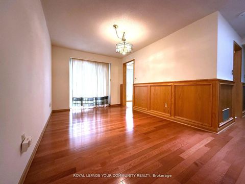 Photo 2 at 90 Belinda Square, Steeles, Toronto