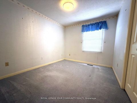 Photo 13 at 90 Belinda Square, Steeles, Toronto