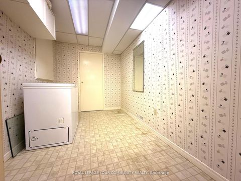 Photo 18 at 90 Belinda Square, Steeles, Toronto