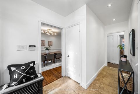 Photo 2 at 212 York Mills Road, Windfields, Toronto