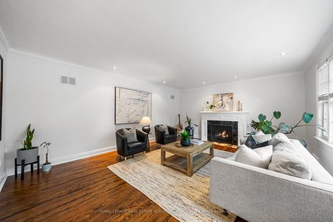 Photo 3 at 212 York Mills Road, Windfields, Toronto
