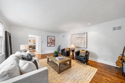 Photo 4 at 212 York Mills Road, Windfields, Toronto
