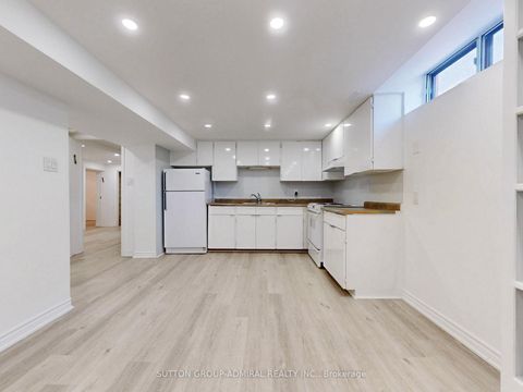 Photo 36 at 15 Gorman Park, Clanton Park, Toronto